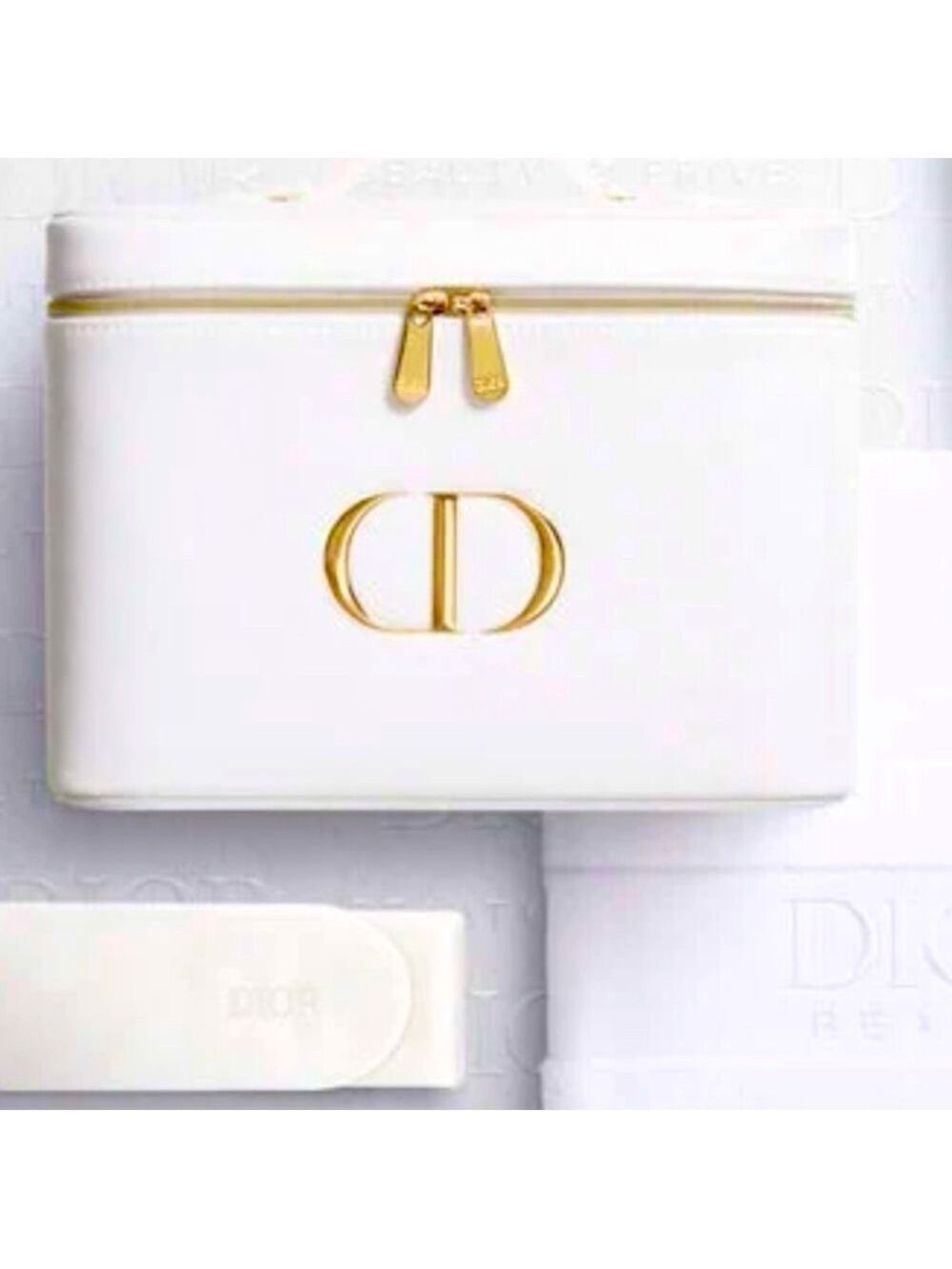 DIOR Prestige Lifestyle Set White Vanity Pouch Cotton Face Towel